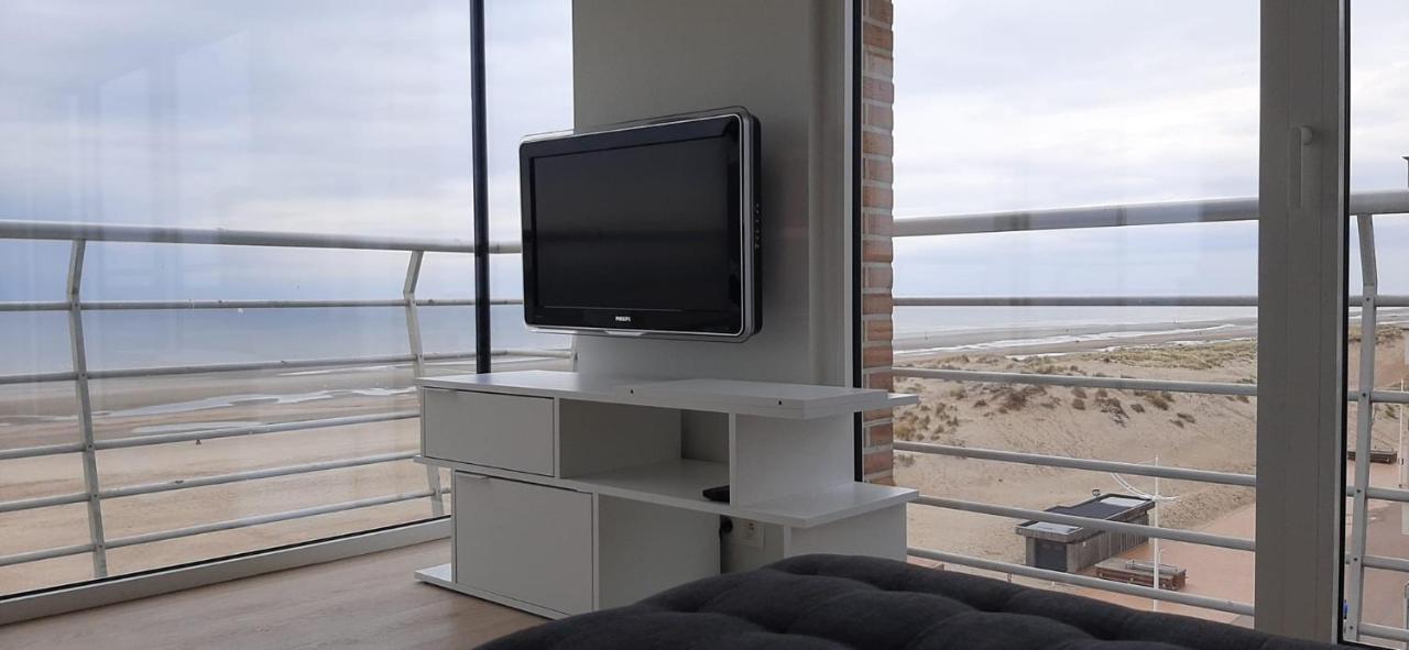 Appartment With Frontal Sea View With 3 Bedrooms Koksijde Exterior foto